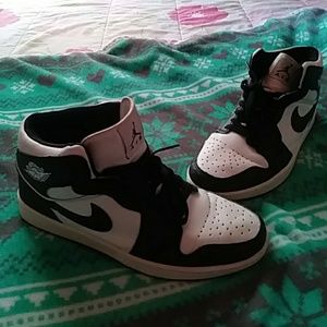 Men's hi- top sneakers
